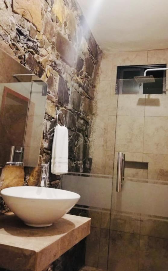 Hotel Sierra Linda Хилитла Экстерьер фото