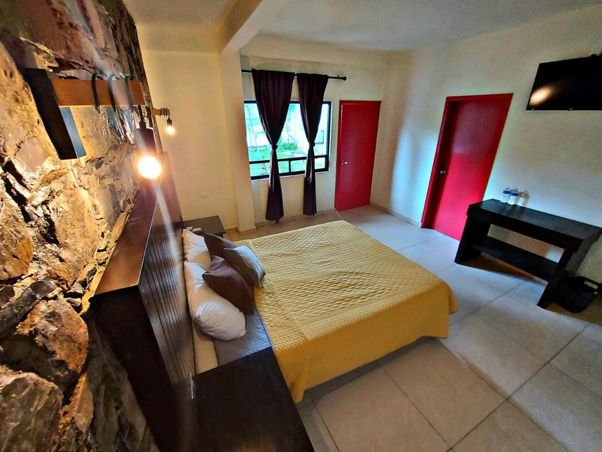 Hotel Sierra Linda Хилитла Экстерьер фото